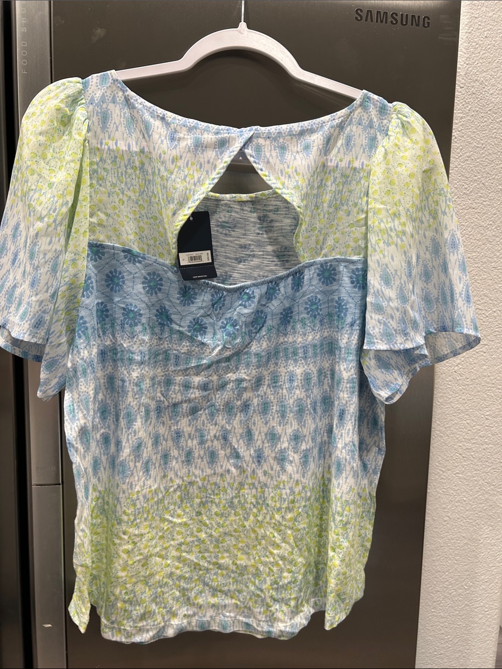 Lucky Brand Blue and Green Printed Flutter Sleeve Top - Picture 4 of 6
